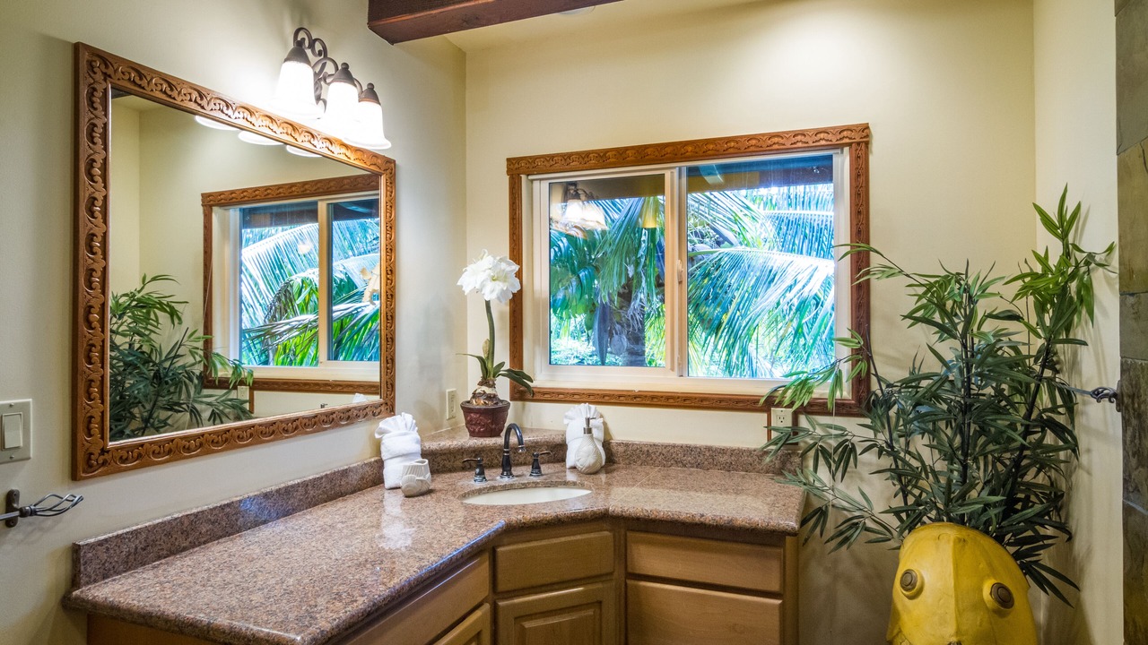 Photo of Bathroom in Kahana