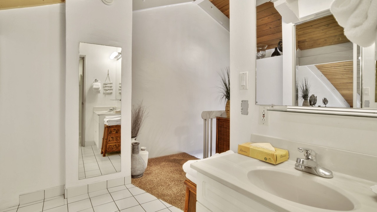 Photo of Bathroom in Honokowai