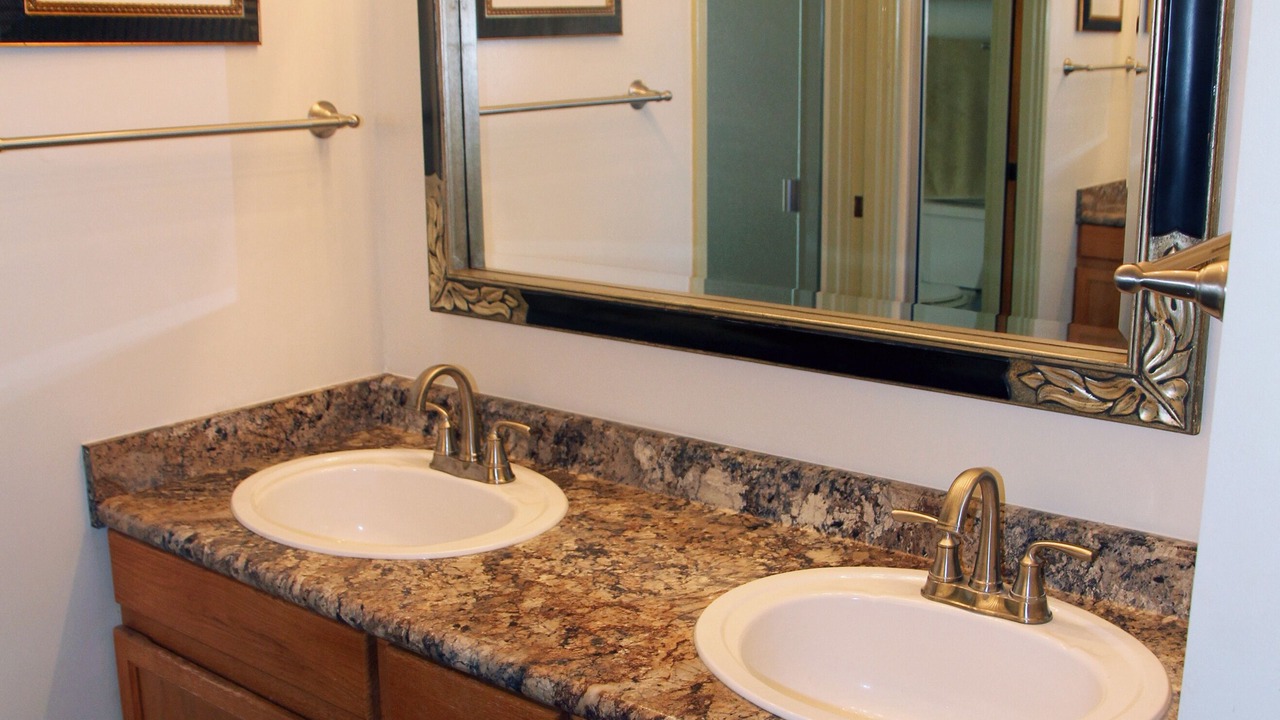 Photo of Bathroom in Maunaloa