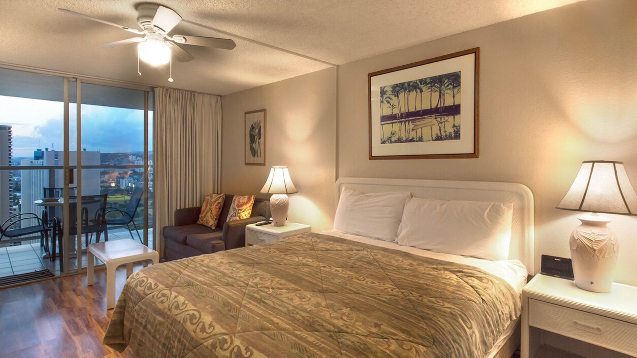 Photo of Bedroom in Waikiki