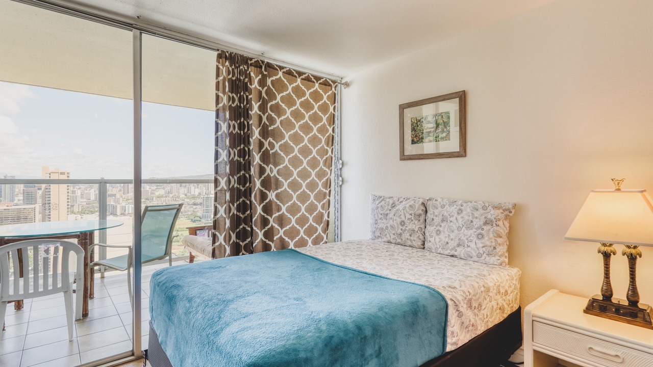 Photo of Bedroom in Waikiki