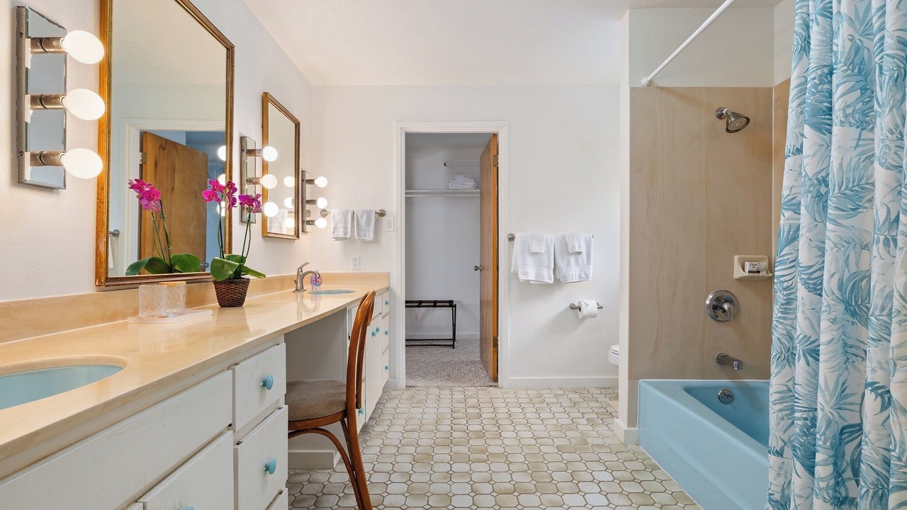 Photo of Bathroom in Portlock