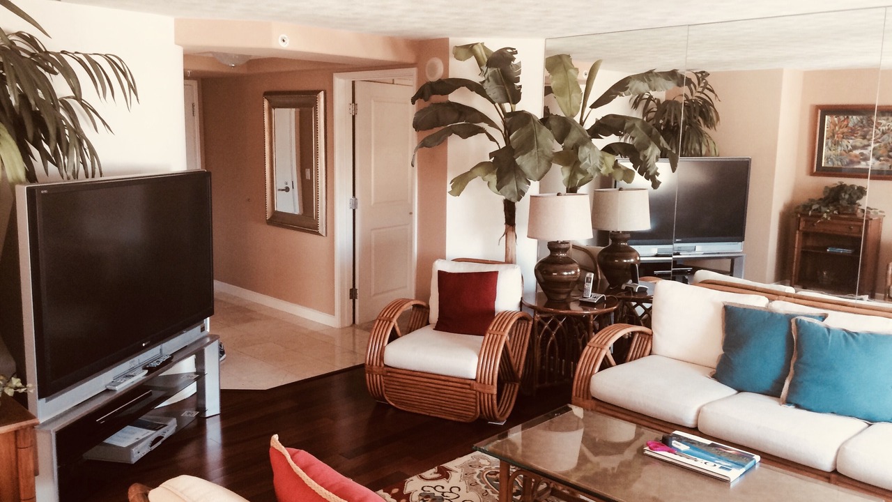 Photo of Livingroom in Waikiki