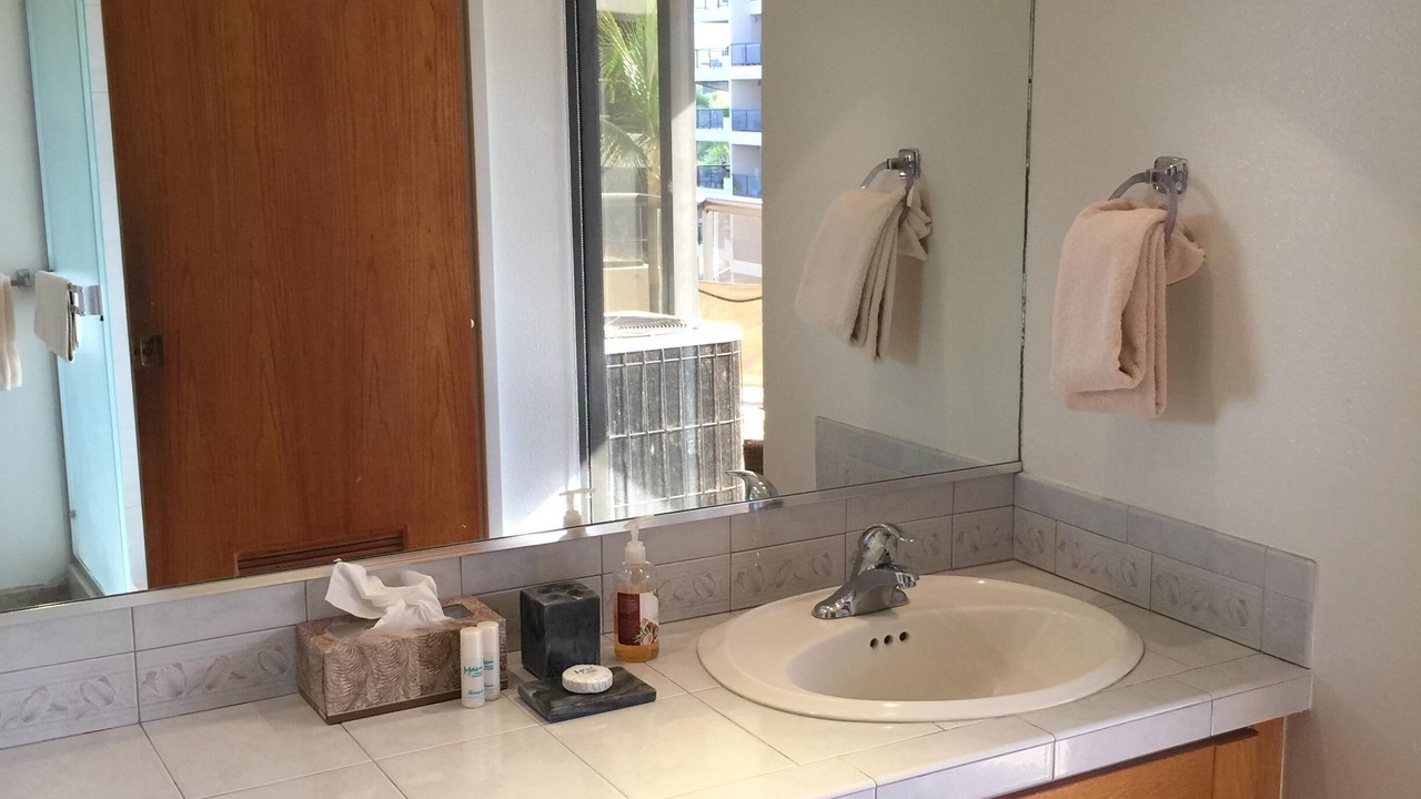 Photo of Bathroom in Kahana
