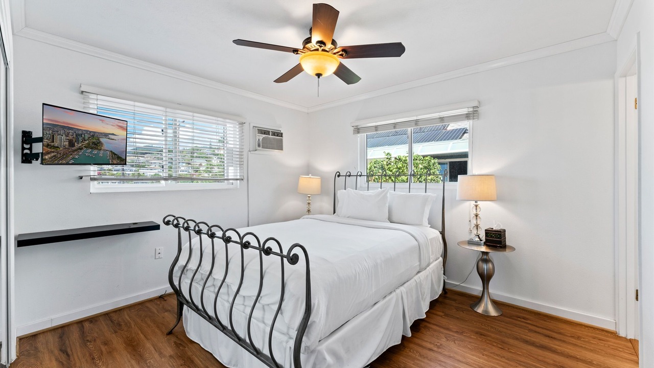 Photo of Bedroom in Waikiki