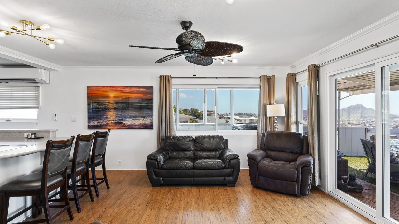 Photo of Livingroom in Waikiki