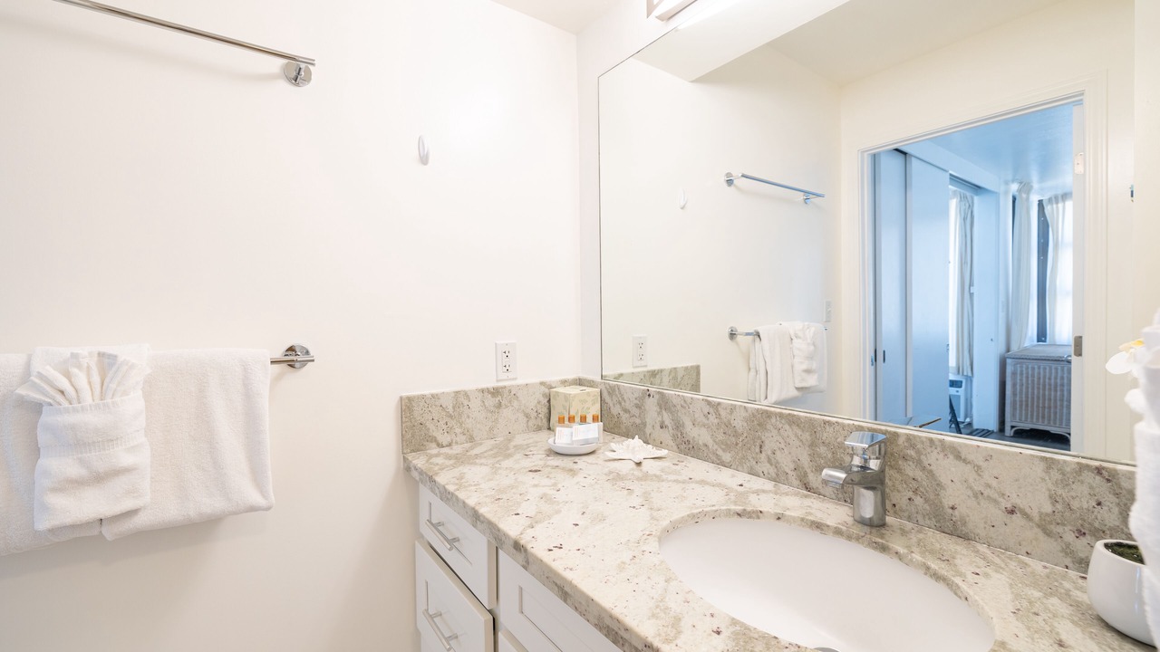 Photo of Bathroom in Waikiki