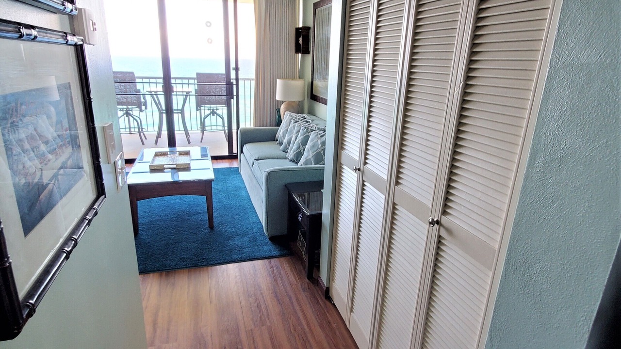 Photo of Livingroom in Makaha