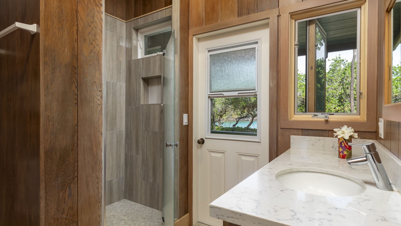 Photo of Bathroom in Puako