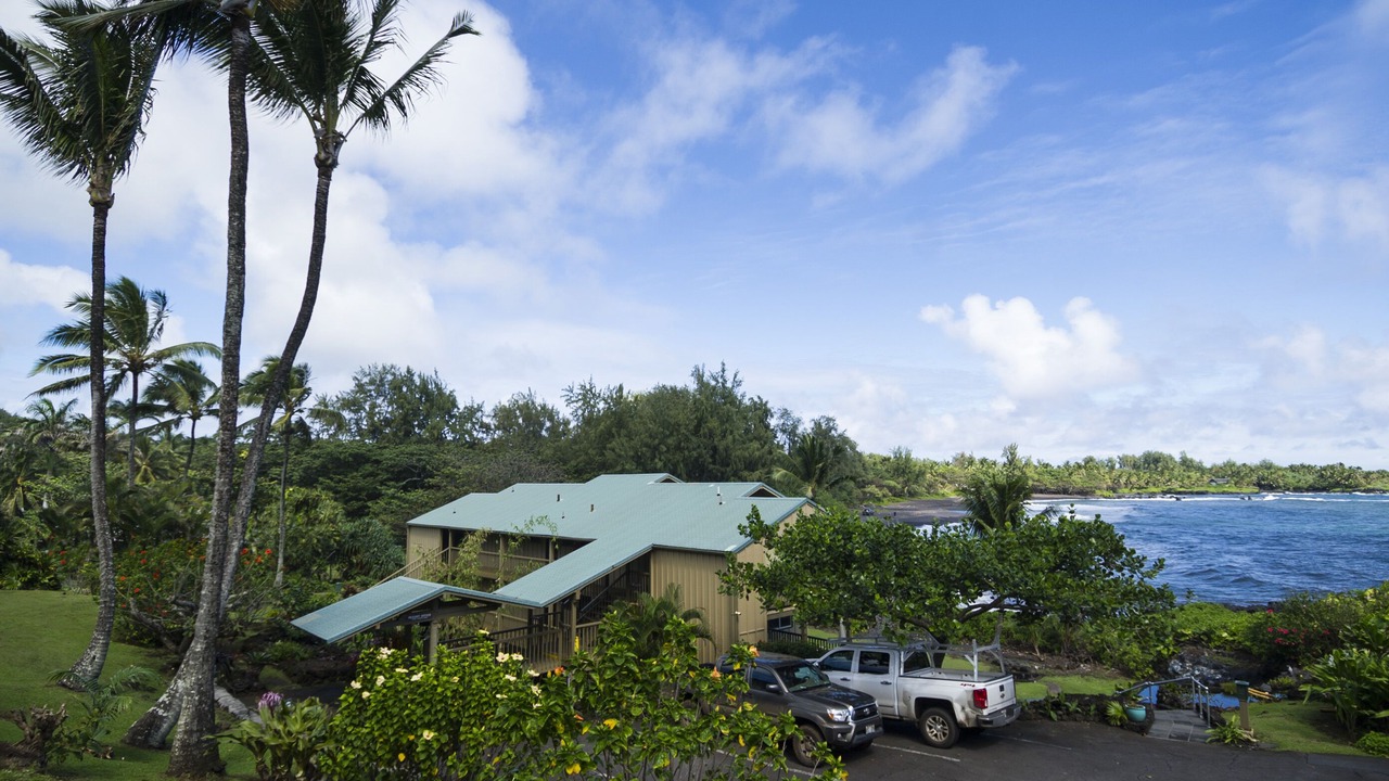 Photo of Others in Hana