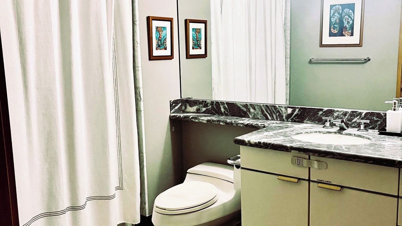 Photo of Bathroom in McCully - Moiliili