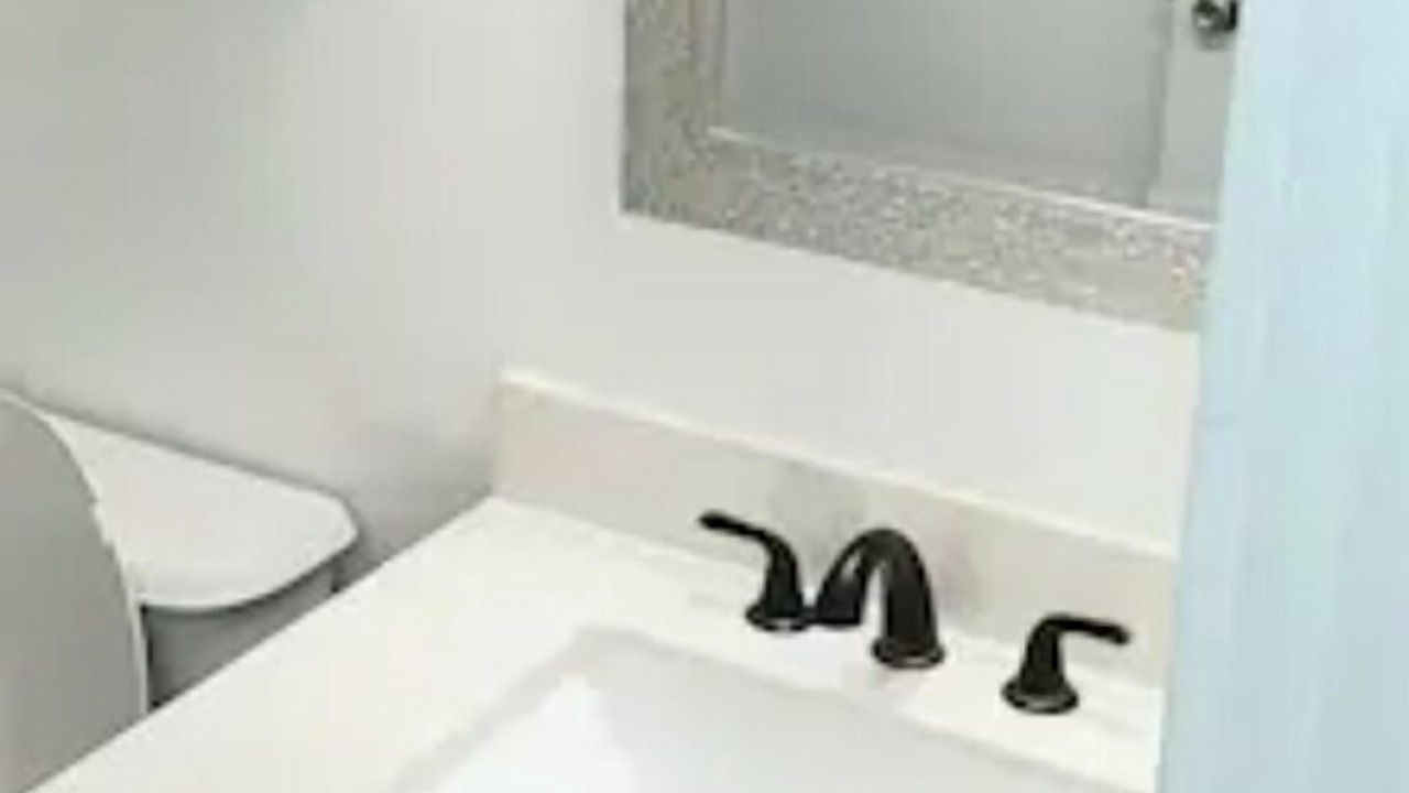 Photo of Bathroom in Kahuku