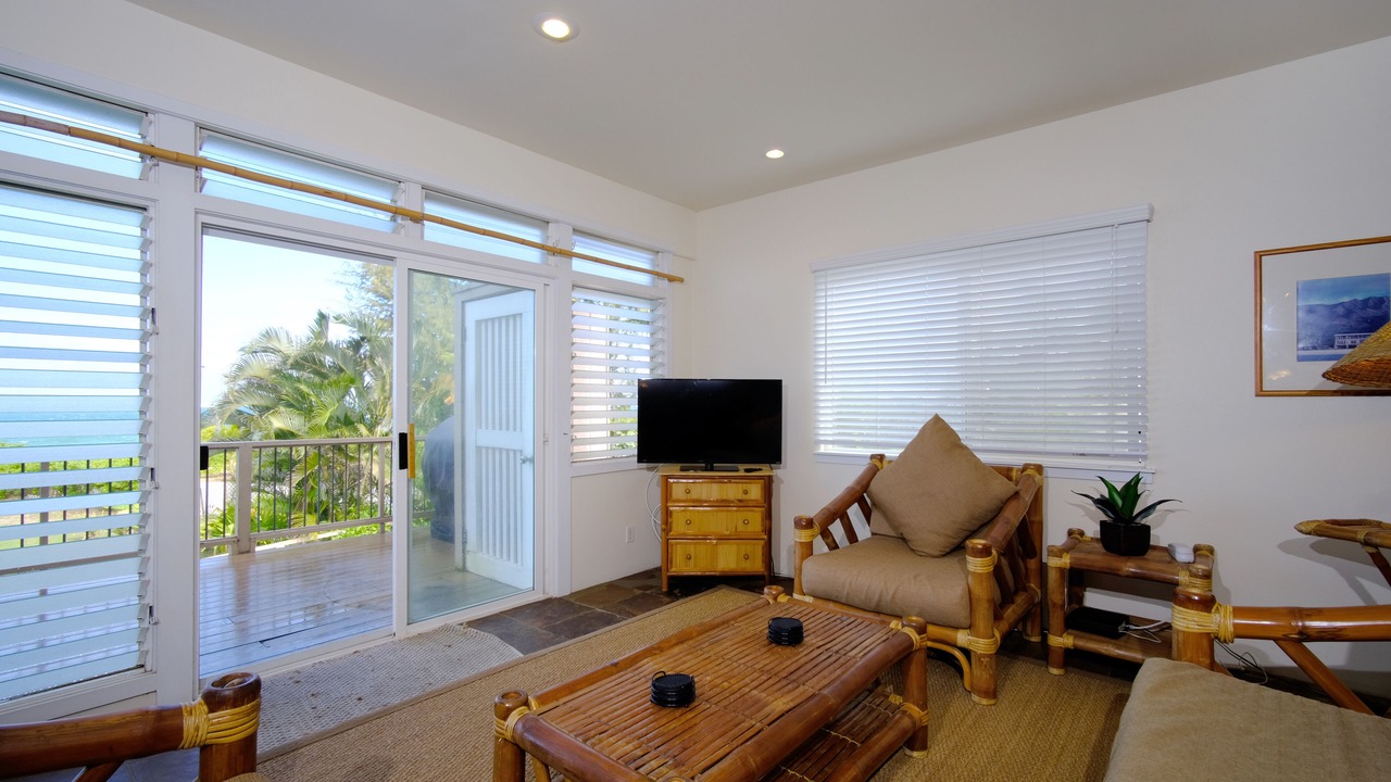 Photo of Livingroom in Waialua
