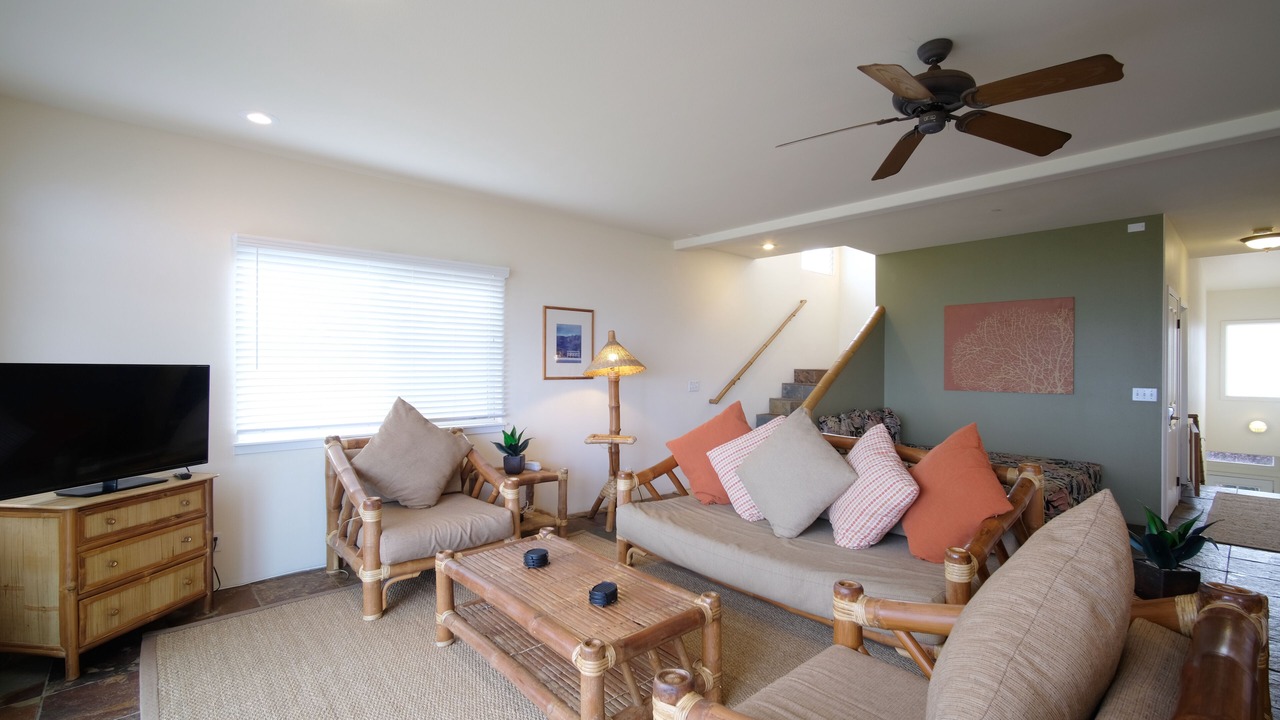 Photo of Livingroom in Waialua