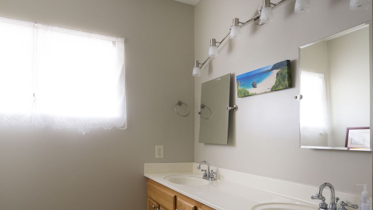 Photo of Bathroom in 'Aina Haina