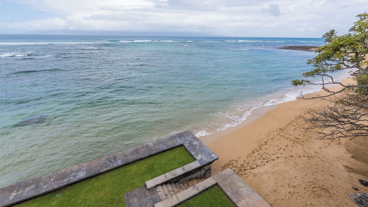 Photo of Others in Kahana