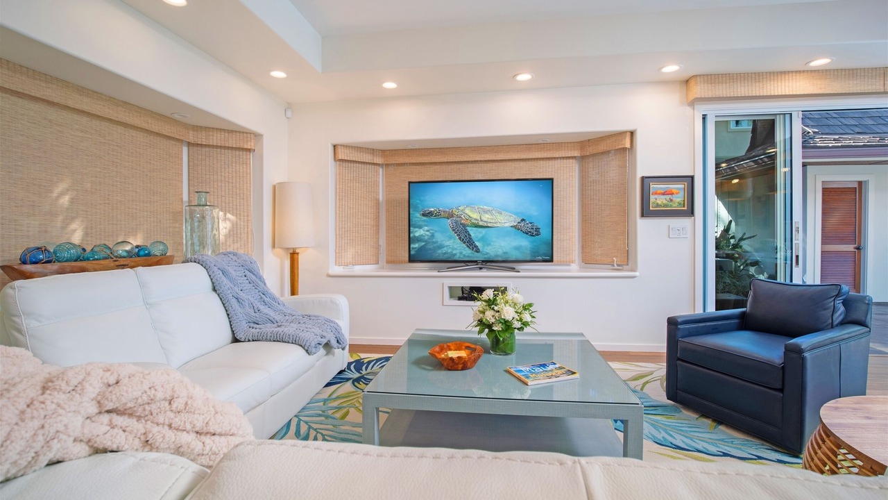 Photo of Bedroom in Halama Street