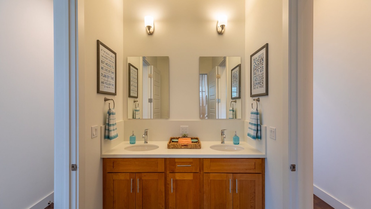 Photo of Bathroom in Lanikai