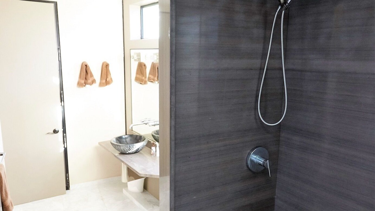 Photo of Bathroom in Makiki