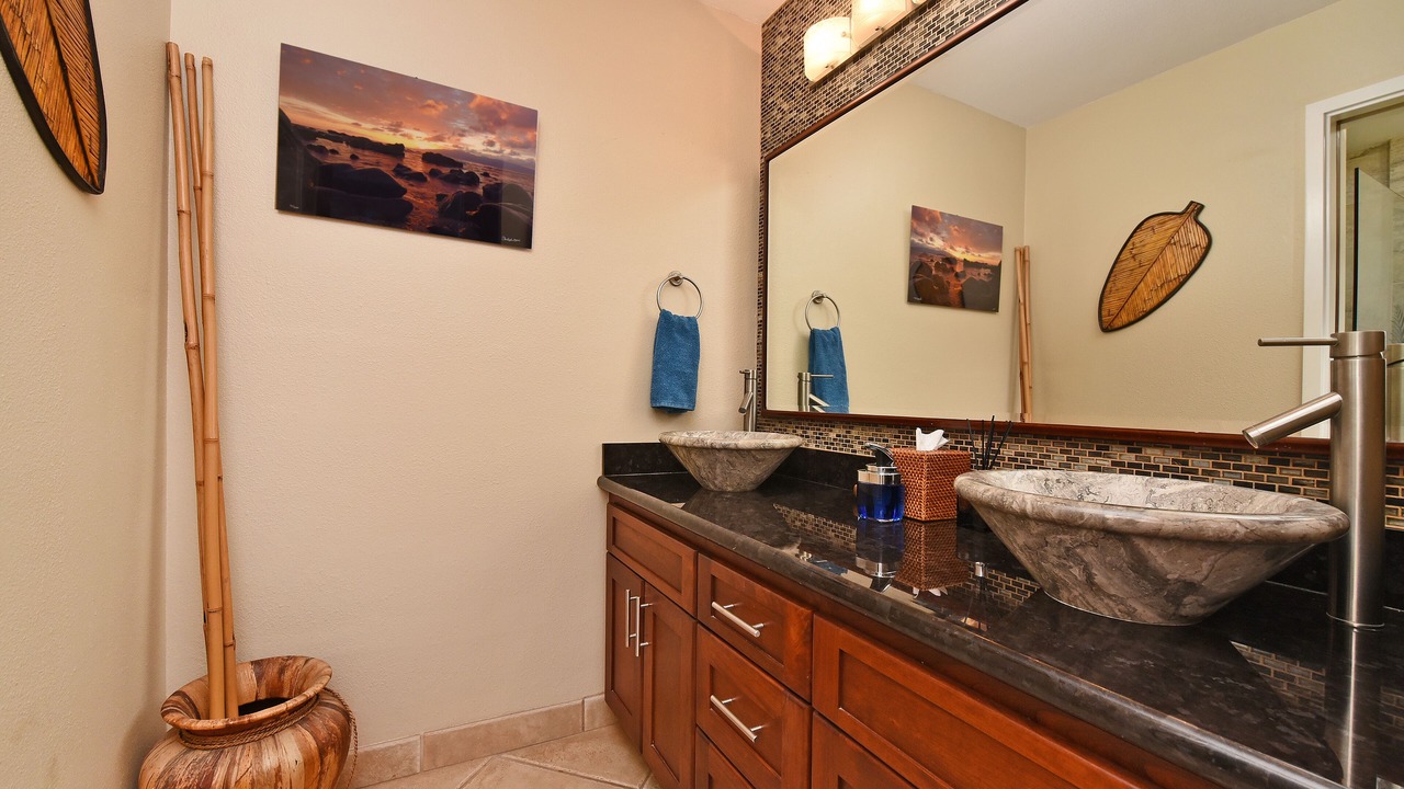 Photo of Bathroom in Kahana