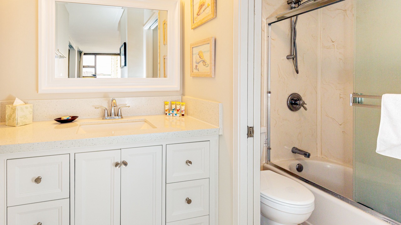 Photo of Bathroom in Waikiki