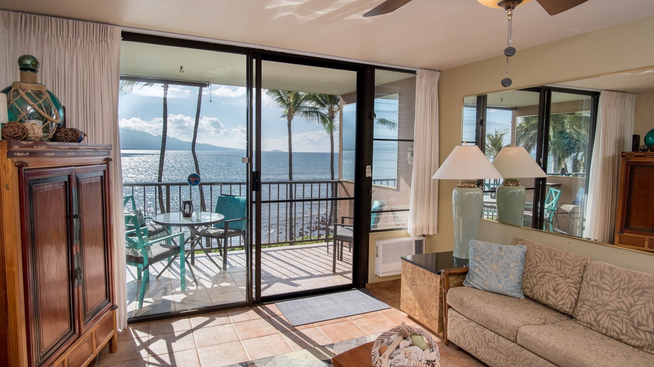 Photo of Livingroom in Maalaea
