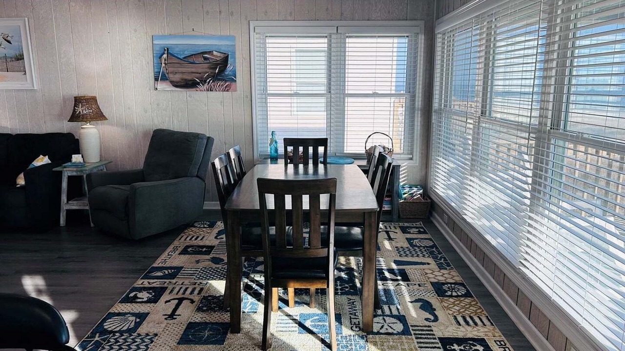 Photo of Livingroom in Holden Beach