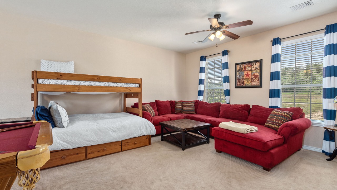 Photo of Bedroom in Canyon Lake