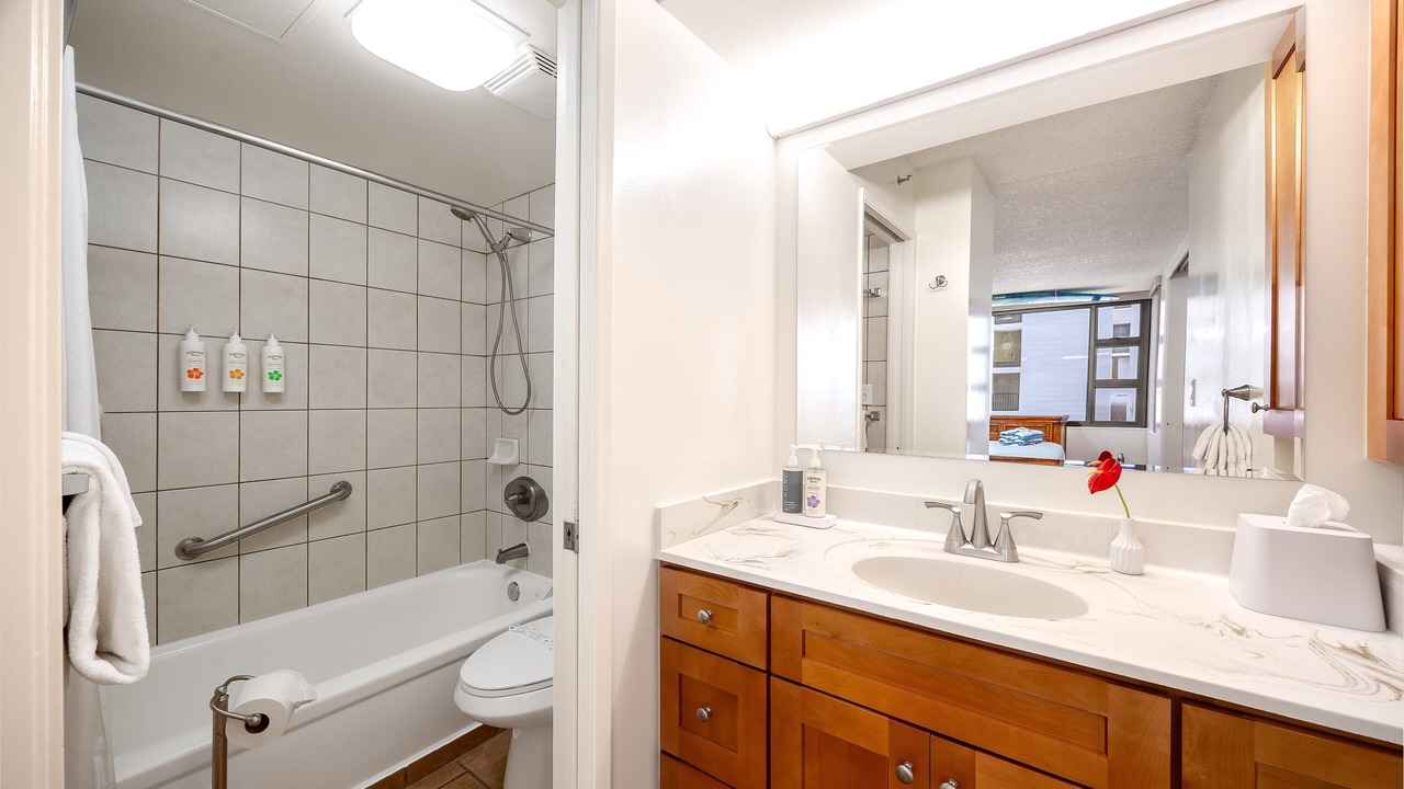 Photo of Bathroom in Waikiki