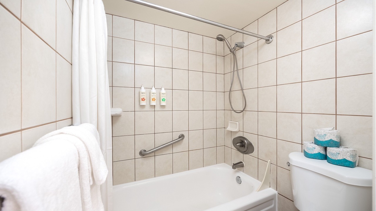 Photo of Bathroom in Waikiki
