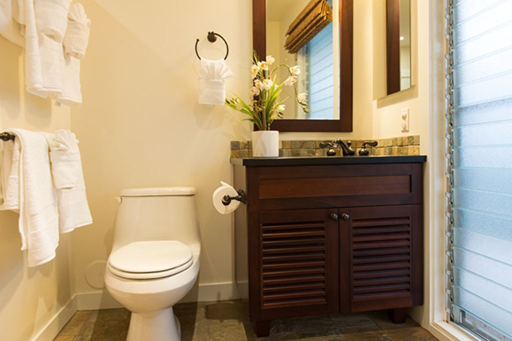 Photo of Bathroom in Historic Lahaina Front Street