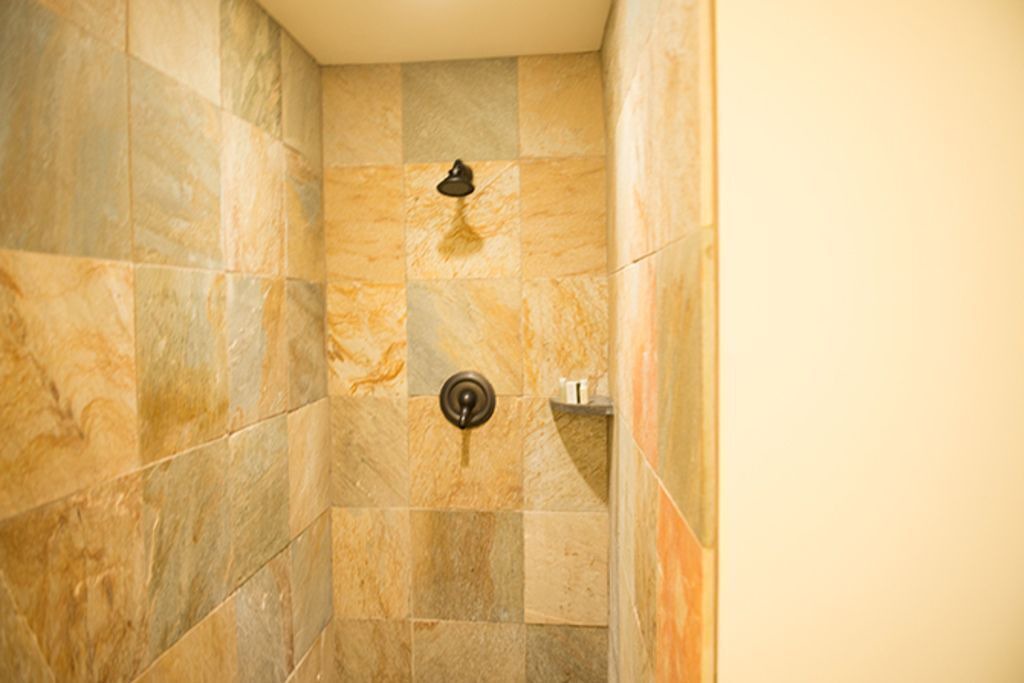 Photo of Bathroom in Historic Lahaina Front Street