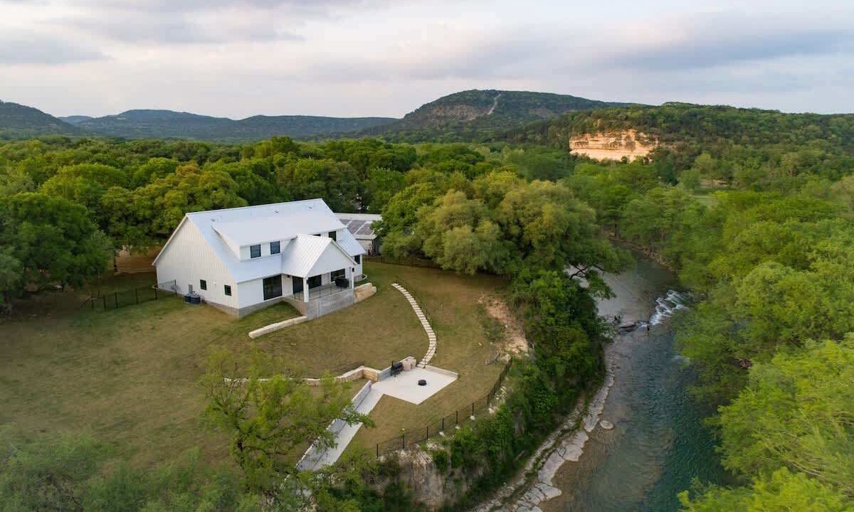 Photo of Outdoor in Canyon Lake