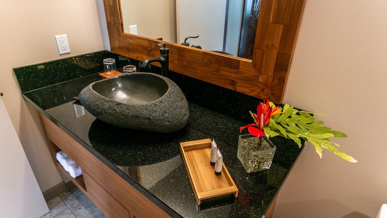 Photo of Bathroom in Keaukaha