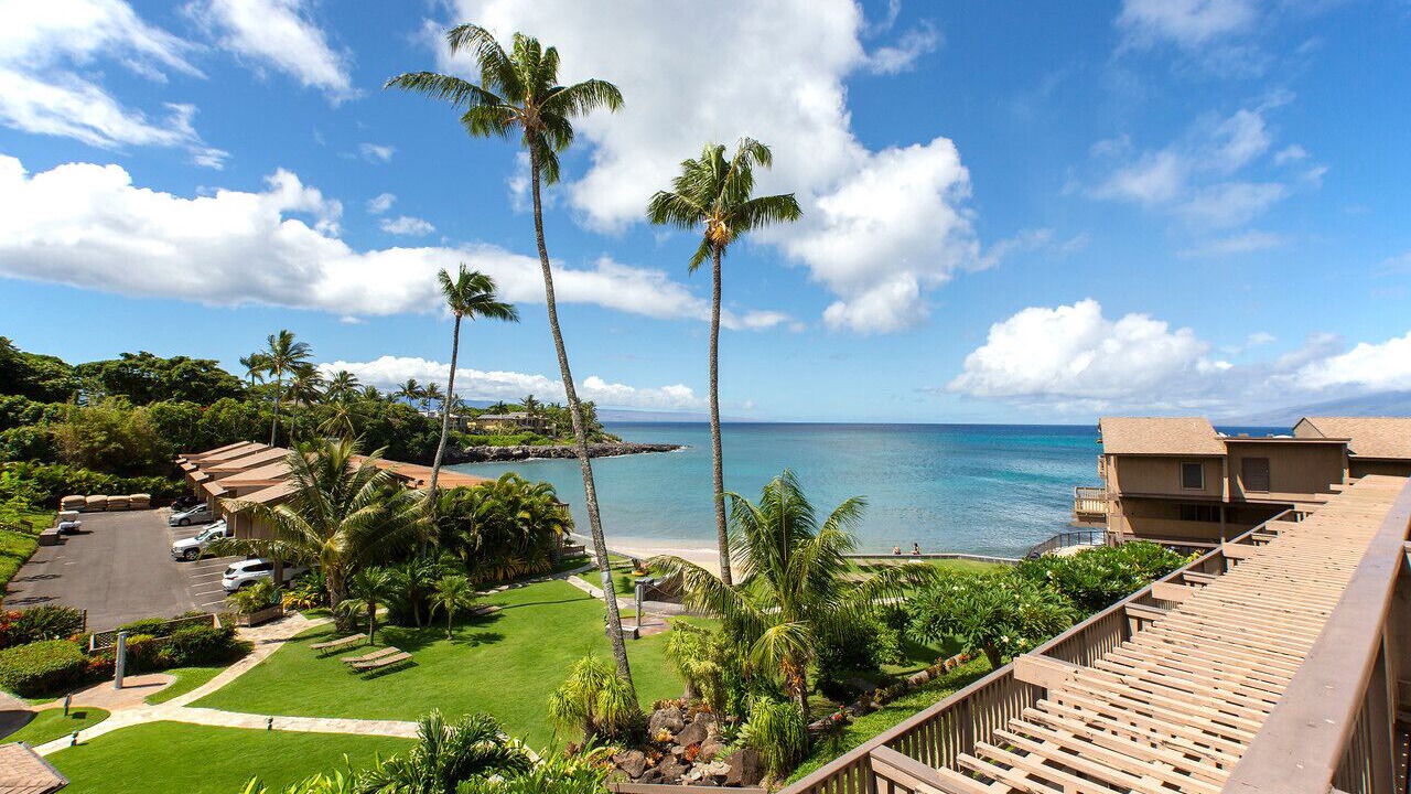 Photo of Others in Kahana