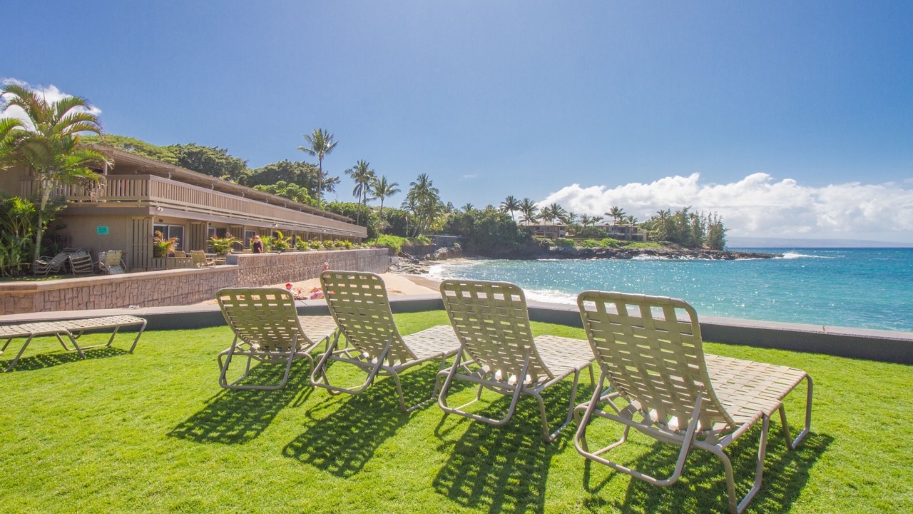 Photo of Others in Kahana