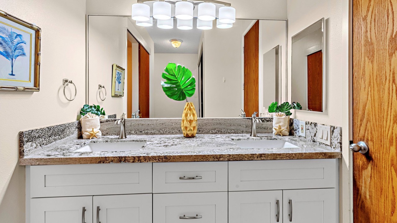 Photo of Bathroom in Kahana