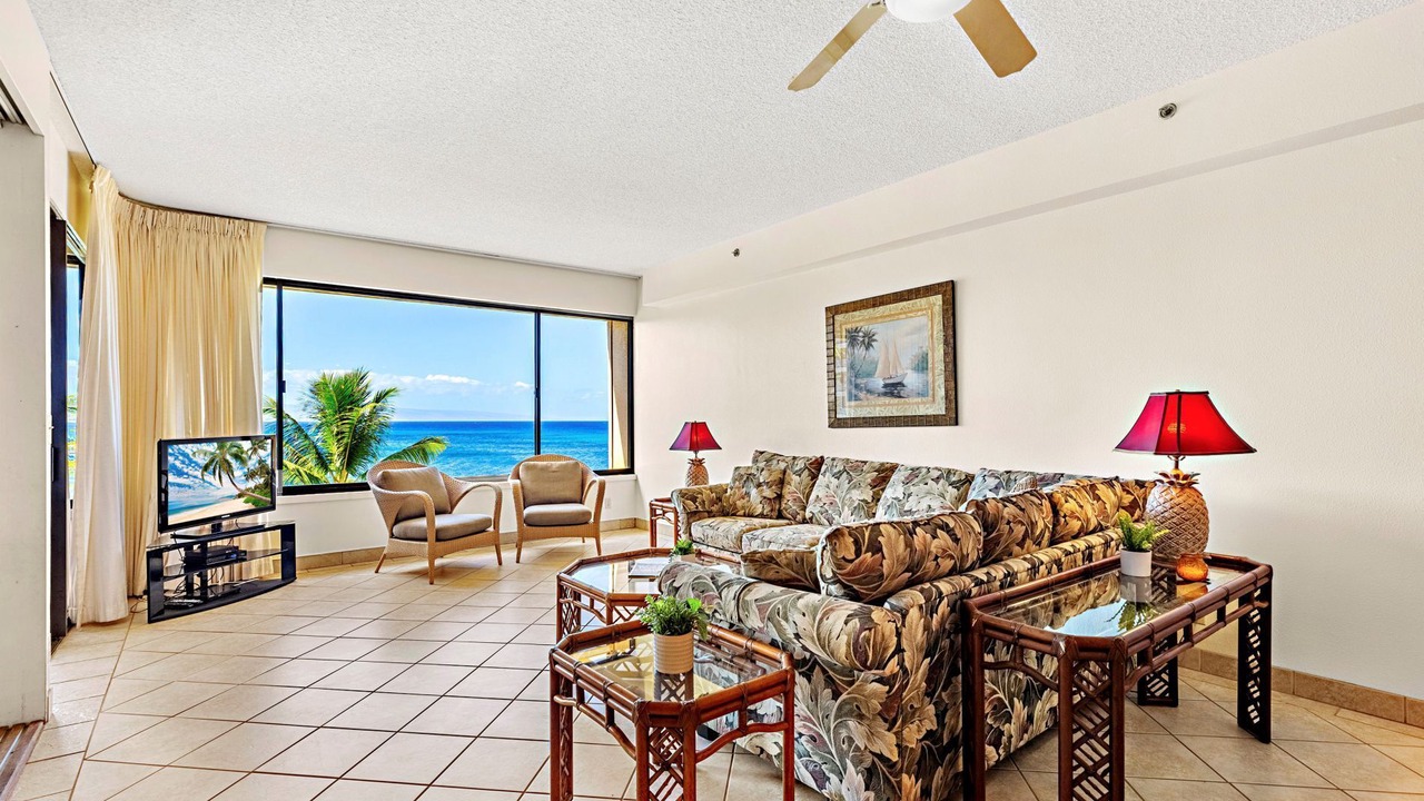 Photo of Livingroom in Kahana