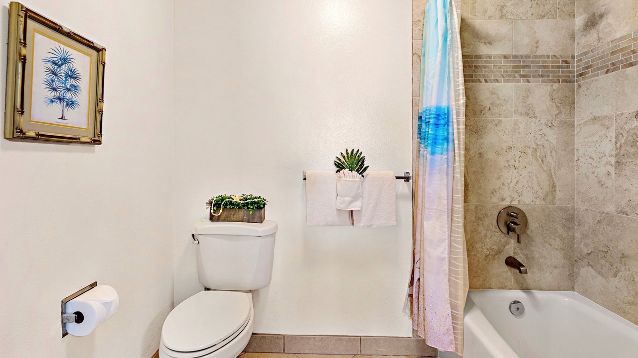 Photo of Bathroom in Kahana