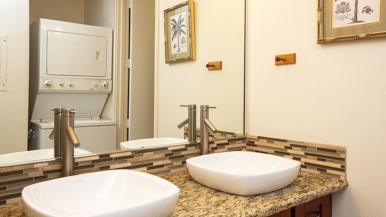 Photo of Bathroom in Kahana