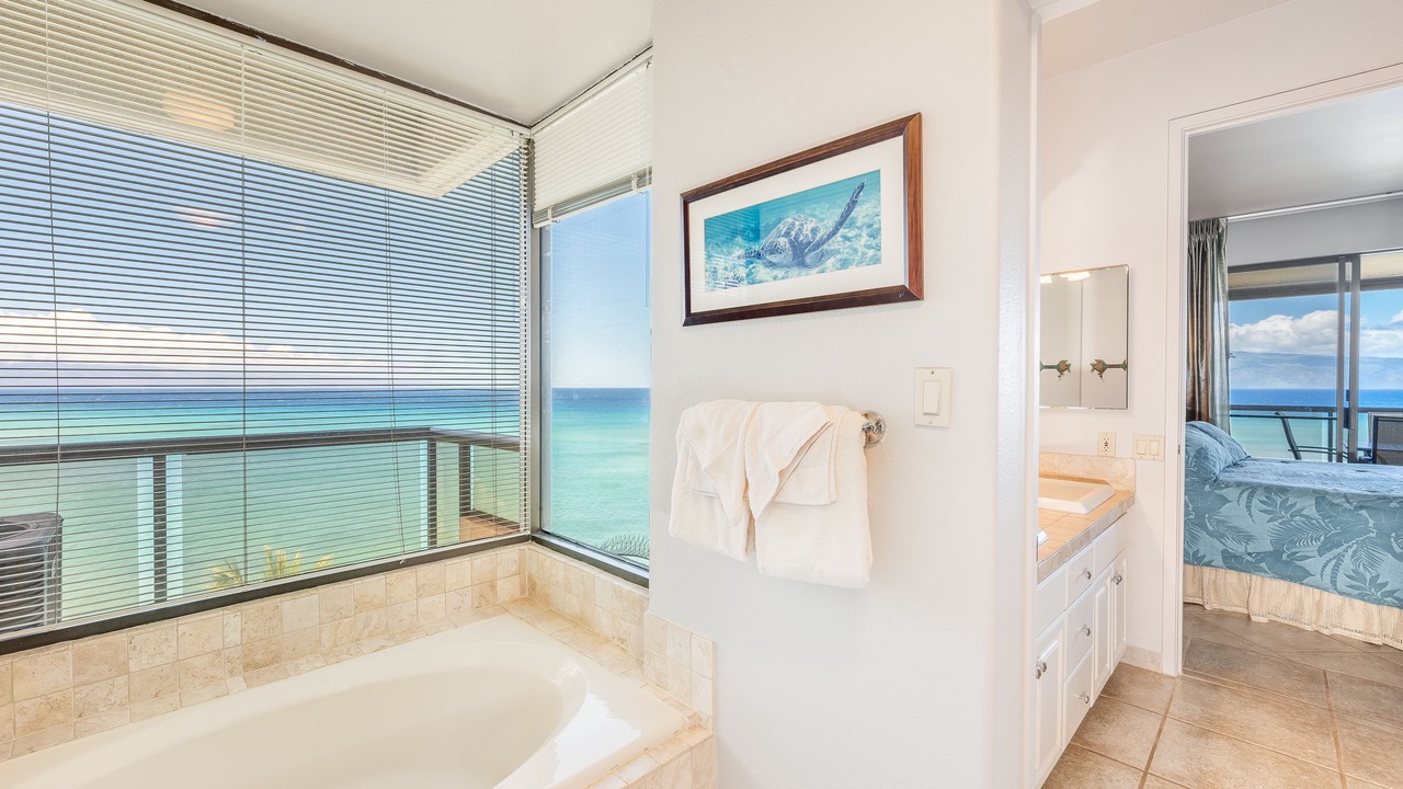 Photo of Bathroom in Kahana