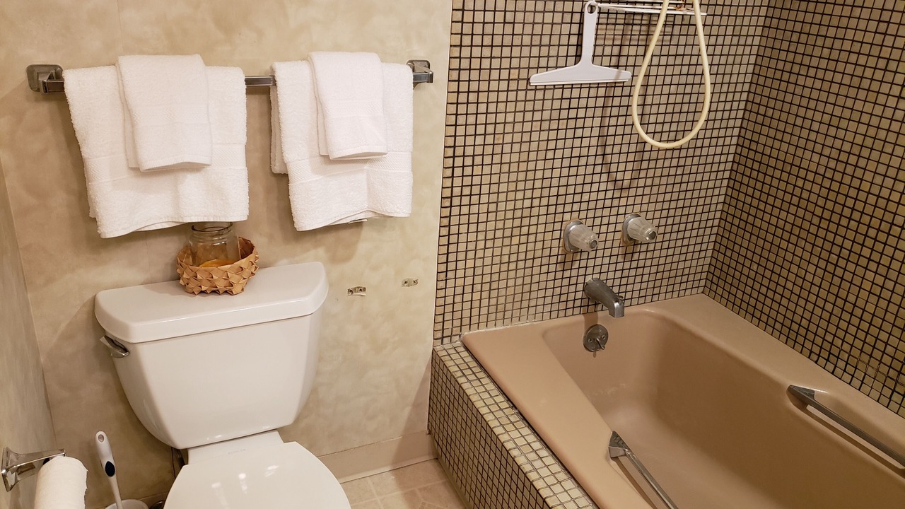 Photo of Bathroom in McCully - Moiliili