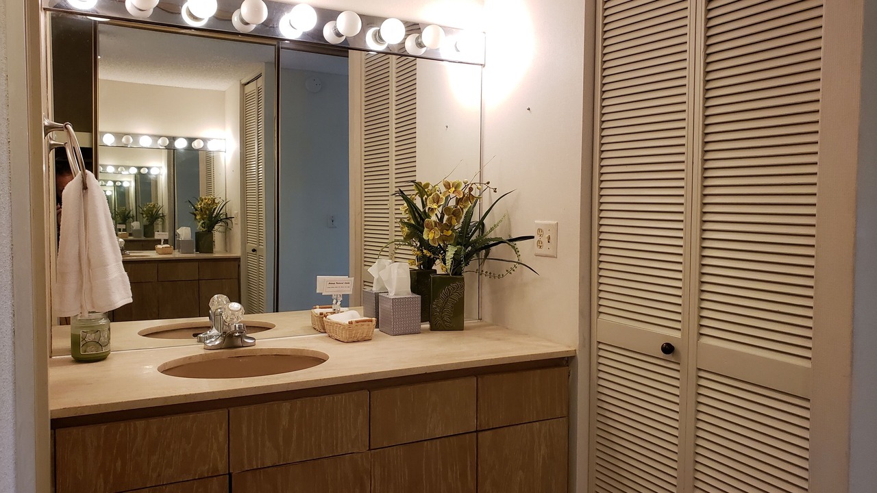 Photo of Bathroom in McCully - Moiliili