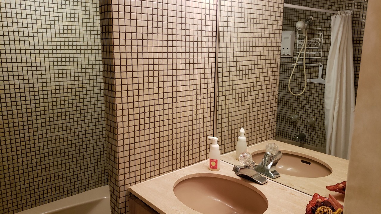 Photo of Bathroom in McCully - Moiliili