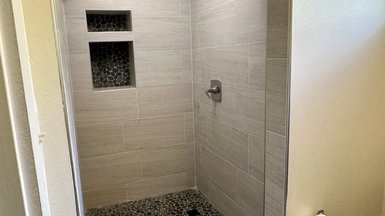 Photo of Bathroom in Hilo