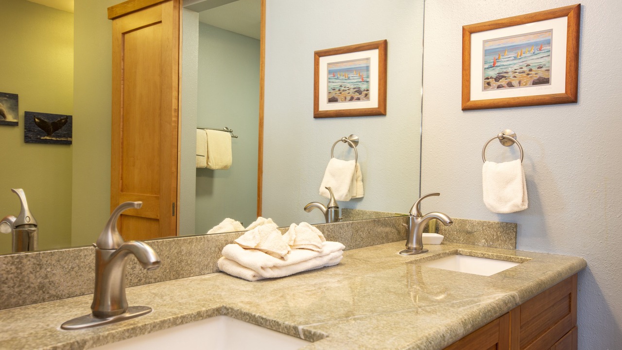 Photo of Bathroom in Kahana