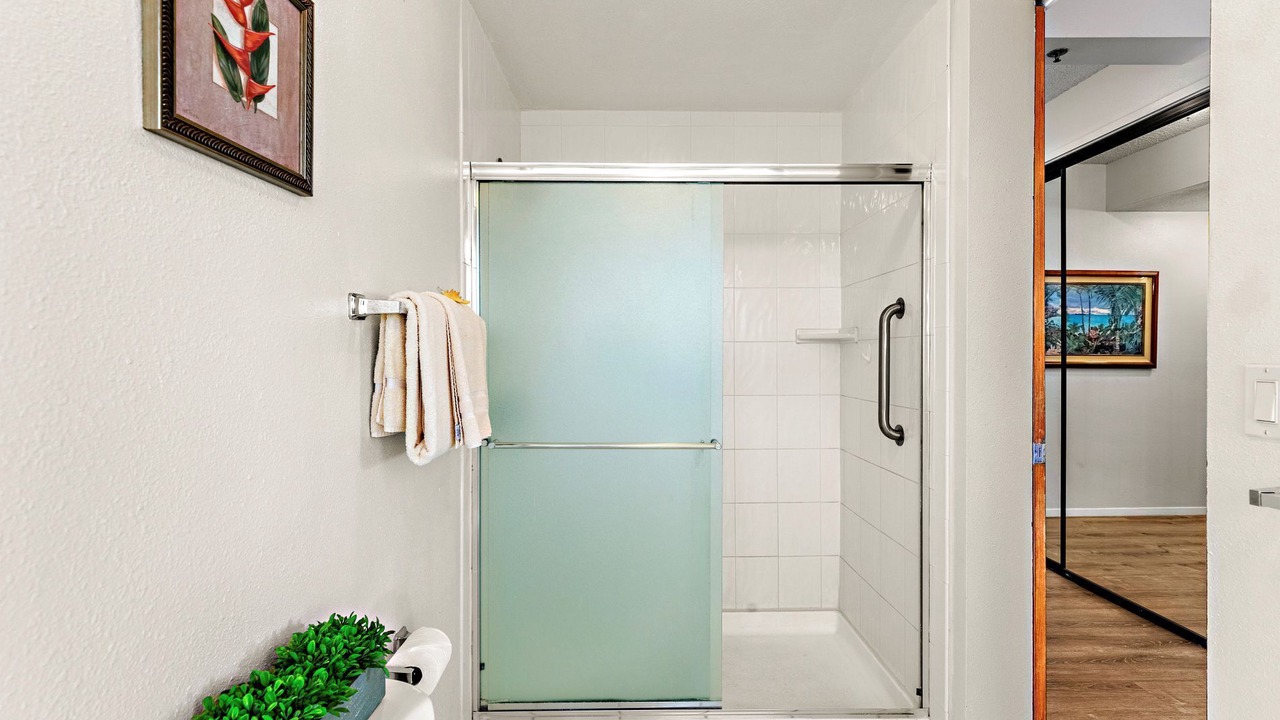 Photo of Bathroom in Kahana
