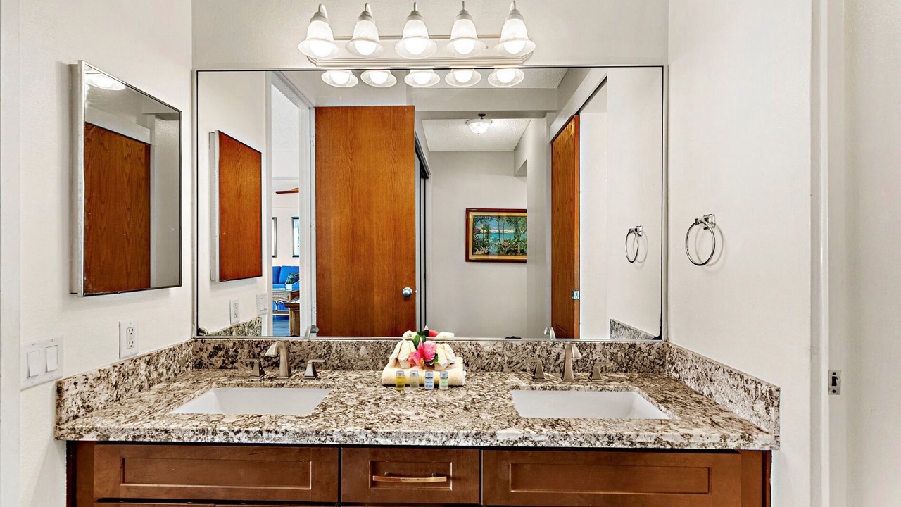 Photo of Bathroom in Kahana