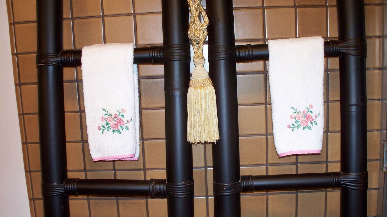 Photo of Bathroom in Historic Lahaina Front Street