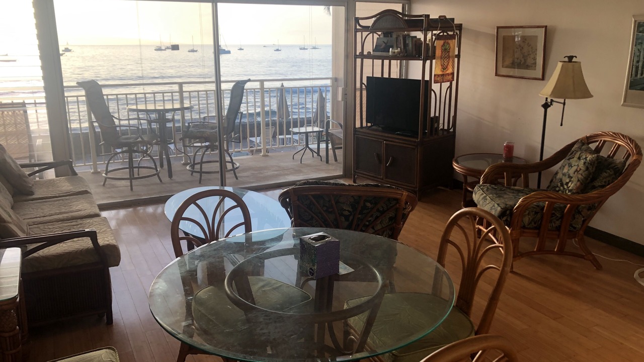 Photo of Bedroom in Historic Lahaina Front Street